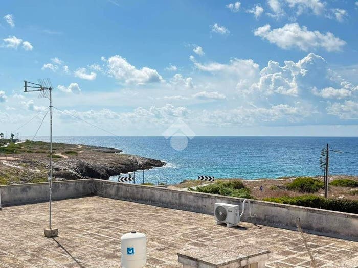 Casa con 5 locali in vendita in Via Archimede, Capilungo, Alliste