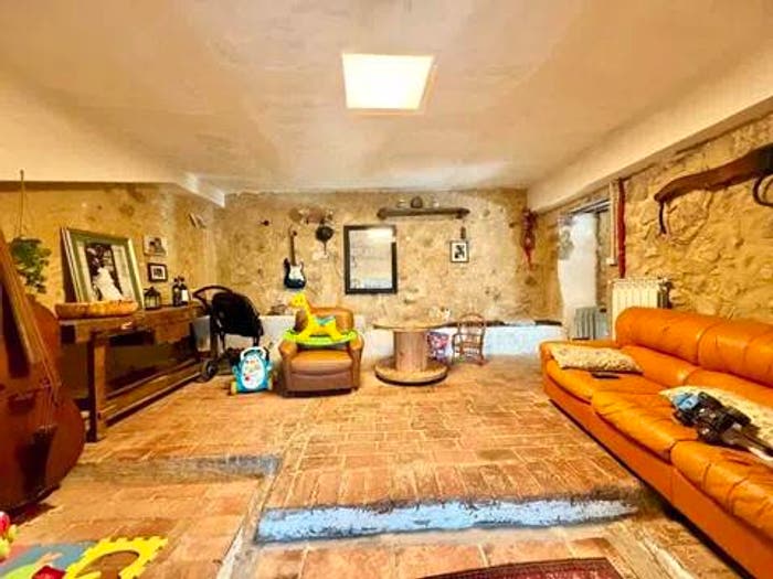 Appartamento con 6 locali in vendita in Via Del Gesso No Number, Casole d'Elsa