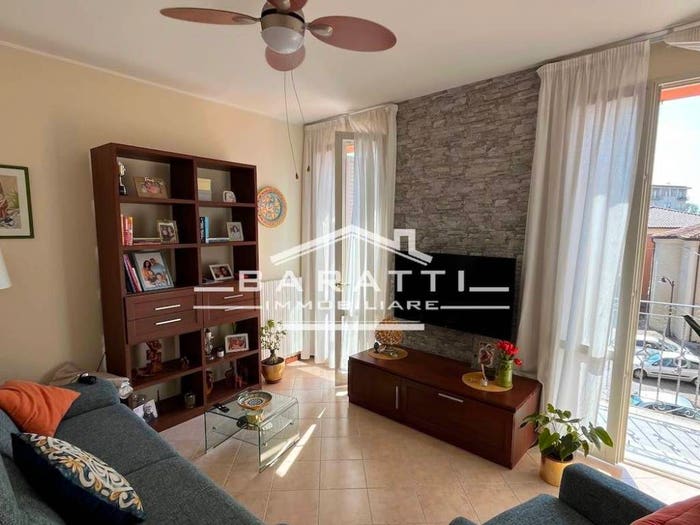 Appartamento con 6 locali in vendita in Centro, Moglia