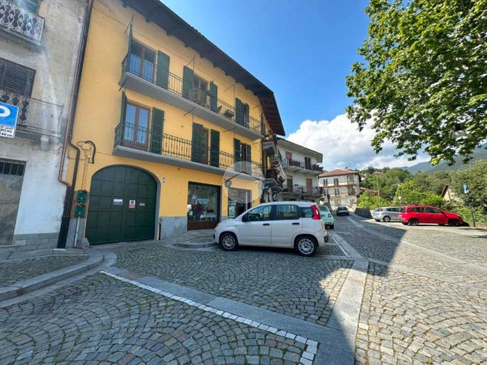Appartamento bilocale in vendita in Piazza Martiri della Libertà, Almese Rivera, Almese