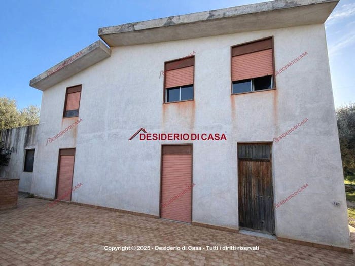 Casa con 5 locali in vendita in Viale dell'Artigianato, Lascari