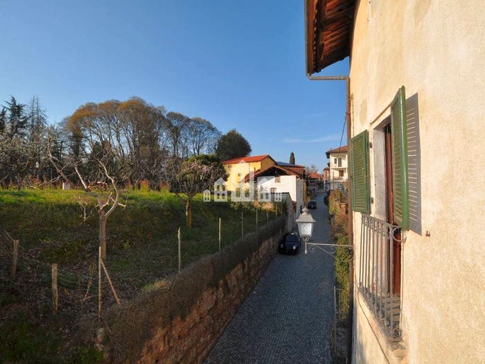 Casa con 6 locali in vendita in Via Baluardi, Centro, Agliè