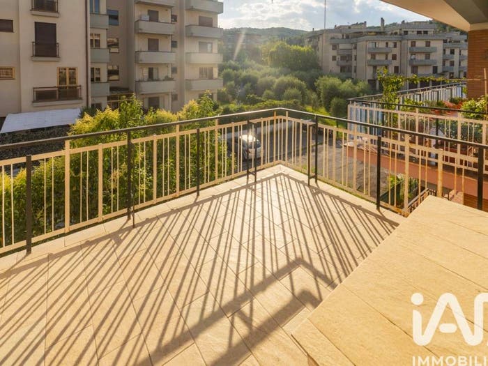 Appartamento con 5 locali in vendita in Viale della liberta', Chianciano Terme