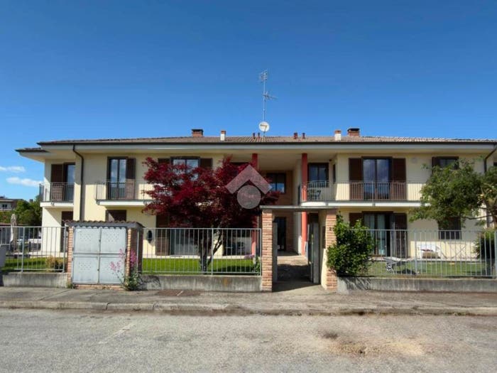 Appartamento trilocale in vendita in Via saragat, Crescentino