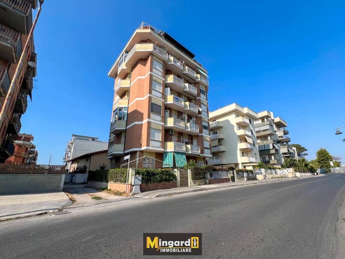 Appartamento trilocale in vendita in Via Liri, Ponserico Cretarossa, Nettuno