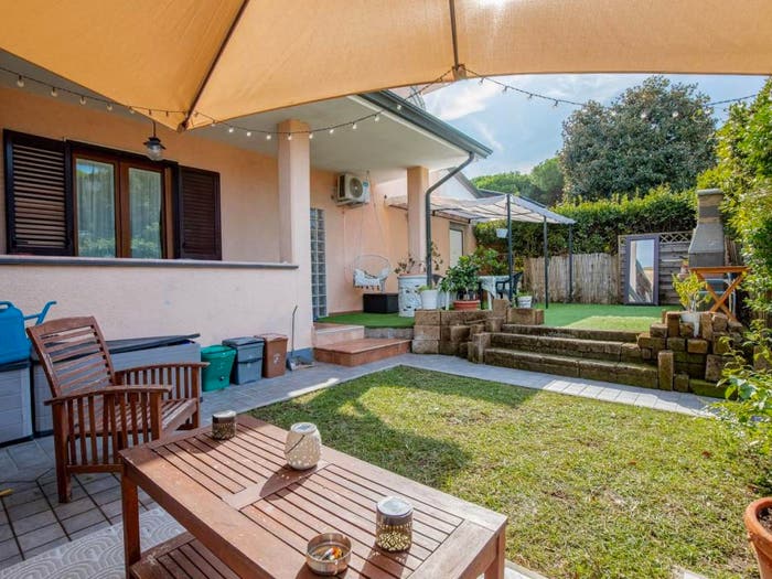 Casa con 6 locali in vendita in Via Aurelia Sud, Bicchio Varignano, Viareggio