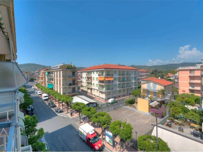 Appartamento trilocale in vendita in viale Kennedy, Centro, Diano Marina