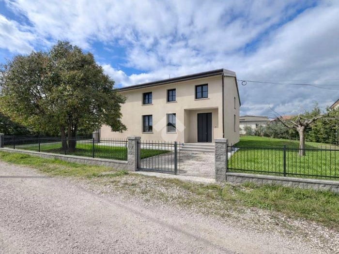 Casa con 6 locali in vendita in Via Vittoria Aganoor Pompili, San Damiano Rivotorto Capodacqua, Assisi