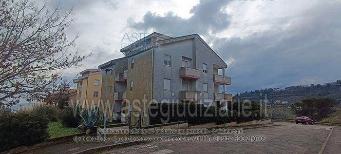 Appartamento con 6 locali in vendita in Via Fonte Canale Atri TE Italia, Atri