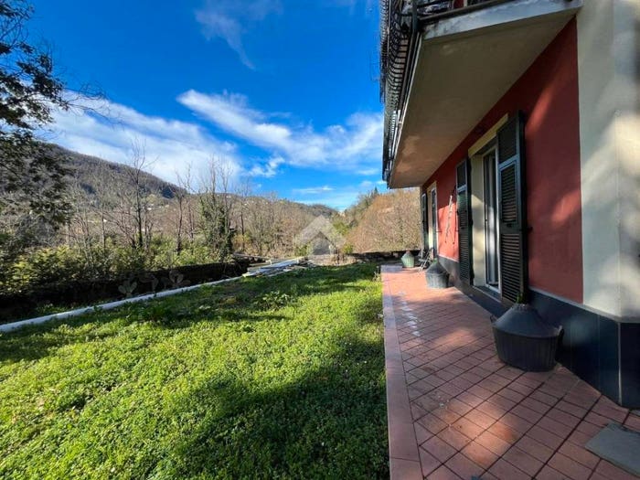 Appartamento con 5 locali in vendita in Via Ponte Baccioni, Centro, Cicagna