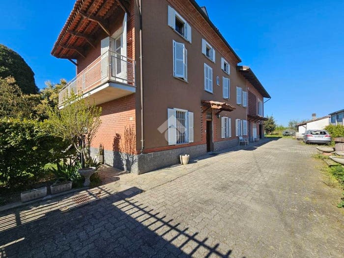 Casa con 6 locali in vendita in Via dei partigiani, Centro, Cassine