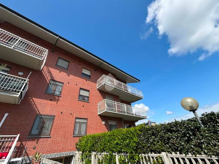 Appartamento con 5 locali in vendita in Via stazione, Centro, None