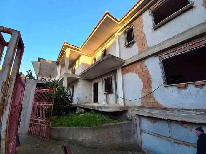 Casa con 5 locali in vendita in Via Avellino No Number, Mondragone
