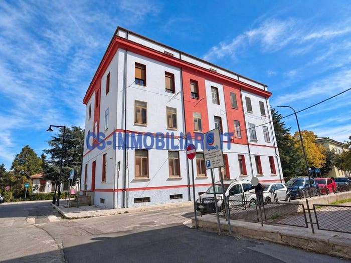 Appartamento con 6 locali in vendita in Via Campania, Centro, Potenza
