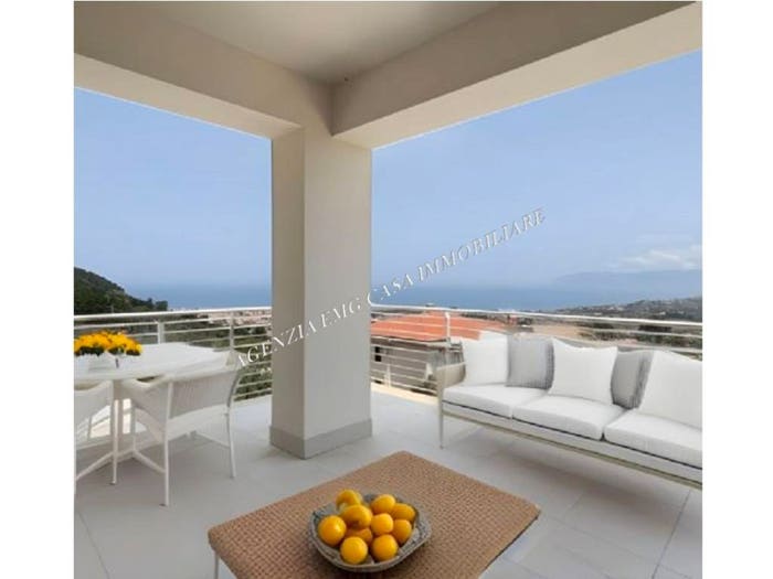 Casa trilocale in vendita in Via Bocca della Carrubba, Centro, Castellammare del Golfo