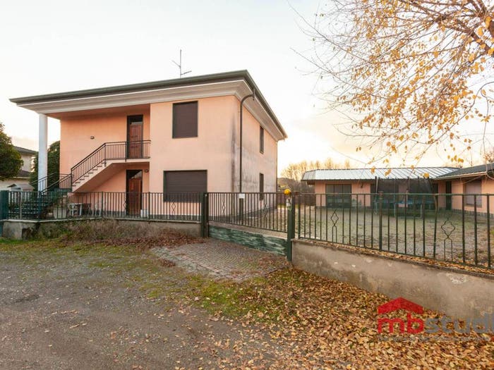 Casa con 6 locali in vendita in Via Asiago, Centro, Castiglione Olona