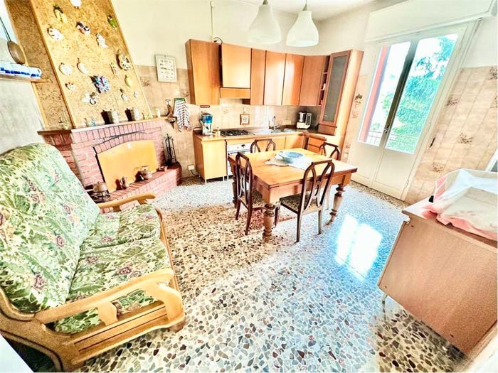 Casa con 6 locali in vendita in Casa singola con giardino e fienile, Sasso Morelli Sesto Imolese, Imola