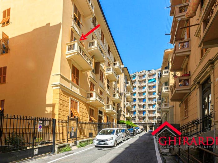 Appartamento quadrilocale in vendita in Via Giuseppe De Notaris, Sestri Ponente, Genova