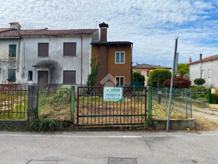Casa bilocale in vendita in Via Castellana, Castelfranco Veneto