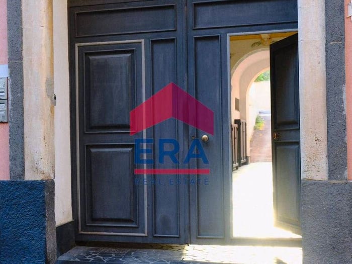 Appartamento trilocale in vendita in Via Laurini, Palestro, Catania