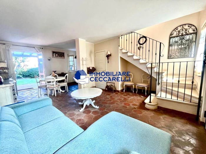 Casa con 5 locali in vendita in Via Puliche, Marina di Massa Centro, Massa