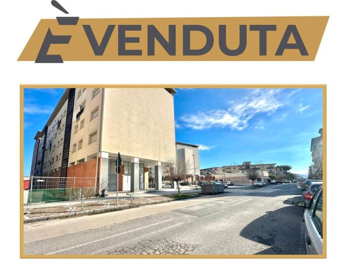 Appartamento quadrilocale in vendita in Via Vittorio Veneto, Piscinola, Napoli