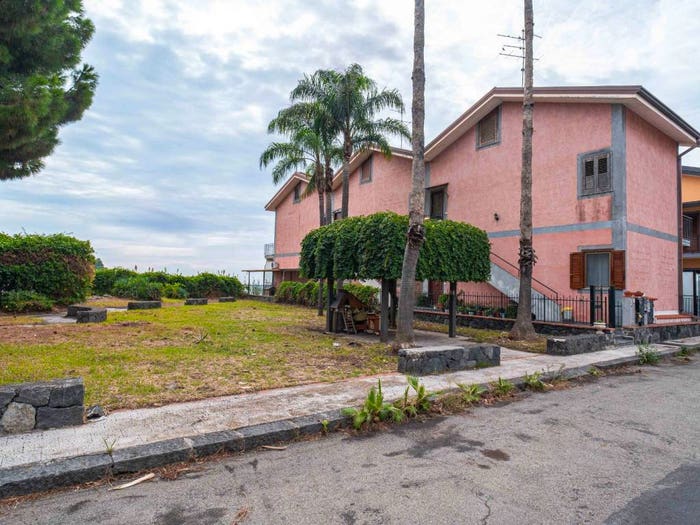 Appartamento bilocale in vendita in Via Francesco D'assisi, Riposto