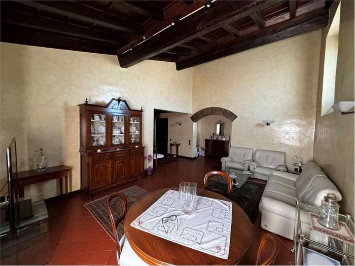 Appartamento con 5 locali in vendita in via Massari, Centro, Mantova