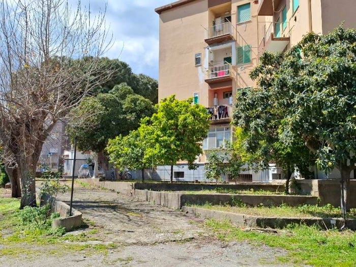 Appartamento trilocale in vendita in Via Gaetano Alessi, Gazzi, Messina