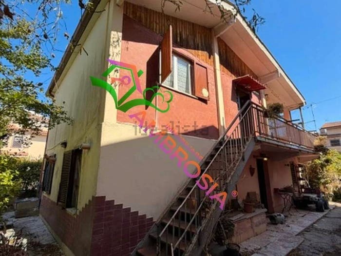 Casa quadrilocale in vendita in Via Delle Libellule, Castel di Leva, Roma