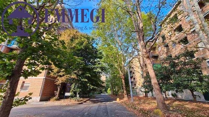 Appartamento quadrilocale in vendita in Via arezzo, Bignami Ponale, Milano