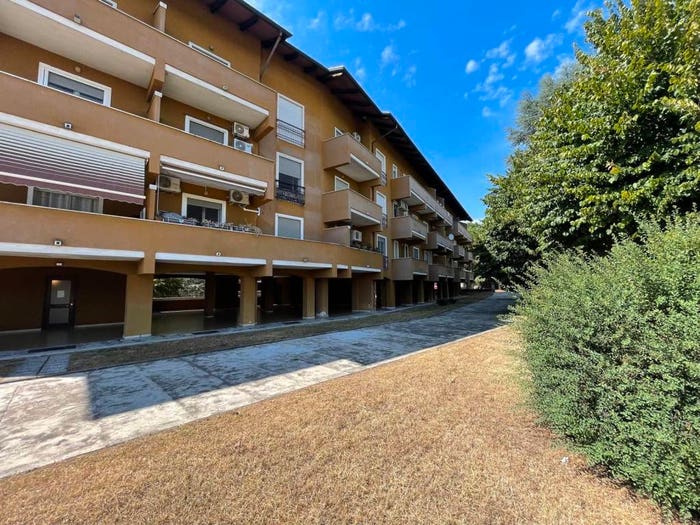 Appartamento trilocale in vendita in Via Pio XII, Buscate