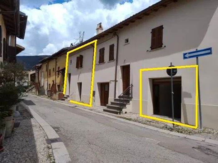 Casa con 6 locali in vendita in Via Delle Forosette, Centro, Norcia