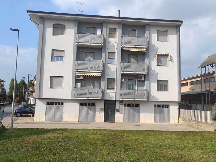 Appartamento quadrilocale in vendita in Via dell'Acquedotto, San Cassiano, Alba