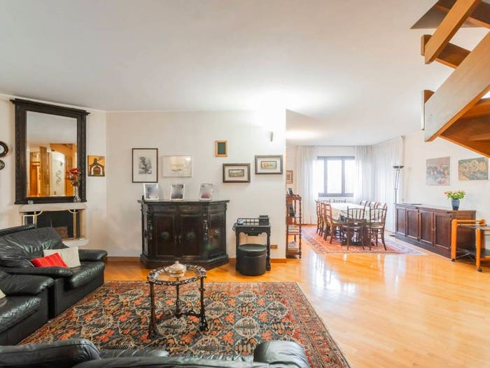 Casa con 6 locali in vendita in Via Carlo Meda, Triante, Monza