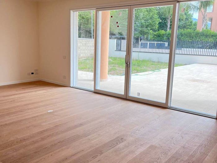 Appartamento con 6 locali in vendita in Via Cesare Pascal, San Leucio Briano, Caserta