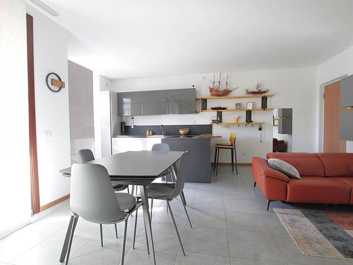 Appartamento trilocale in vendita in Poiano, Verona