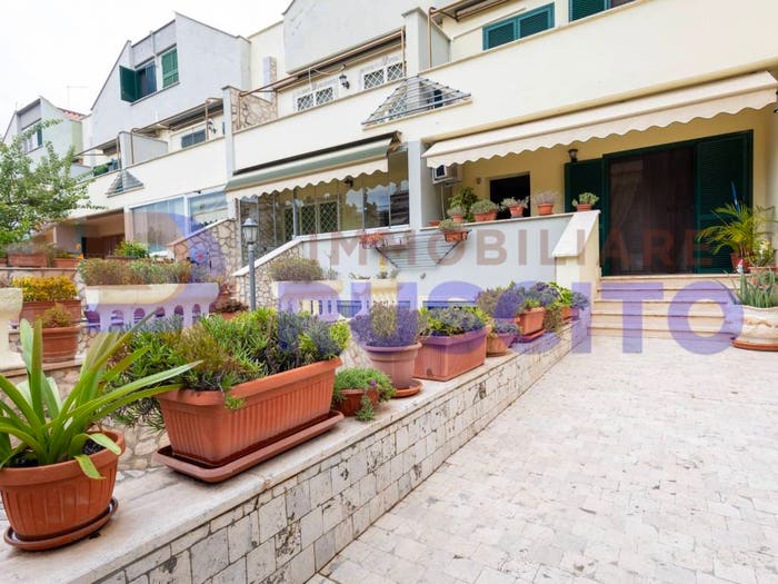 Casa con 6 locali in vendita in Via delle Magnolie, Cerreto, Ladispoli