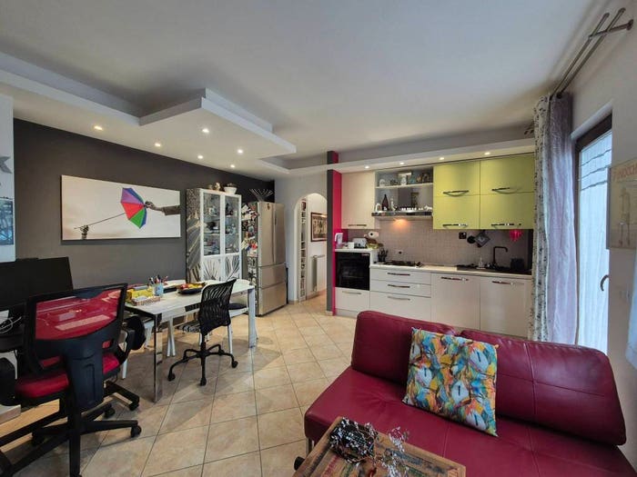 Appartamento trilocale in vendita in Via Angelo Ampezzan, Isola Sacra, Fiumicino