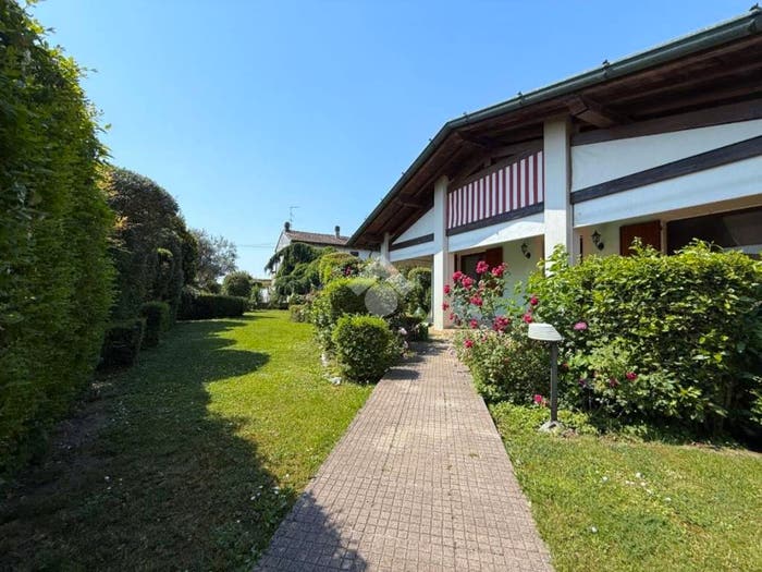 Casa con 6 locali in vendita in Via Roma, Centro, Villachiara