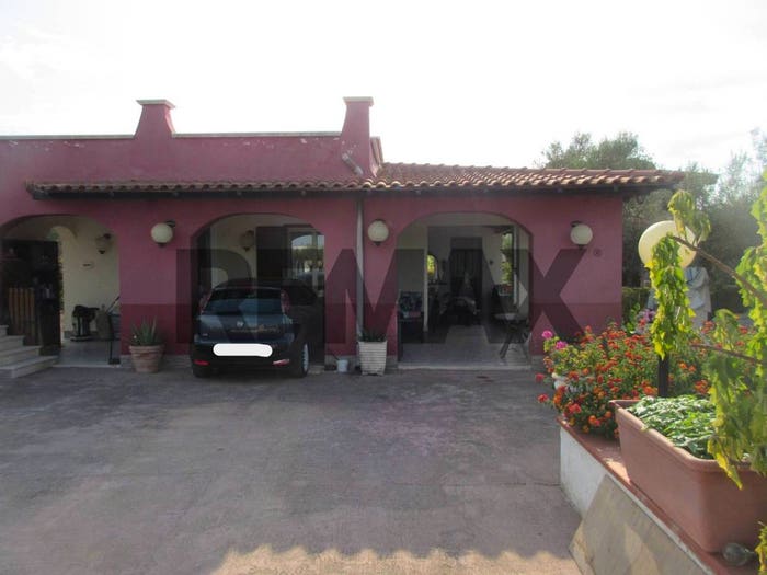 Casa con 6 locali in vendita in Via Rosolini Villasmundo, San Giuliano, Melilli
