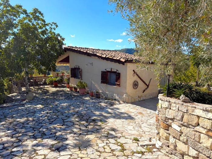 Casa bilocale in vendita in Centro, Chiusa Sclafani