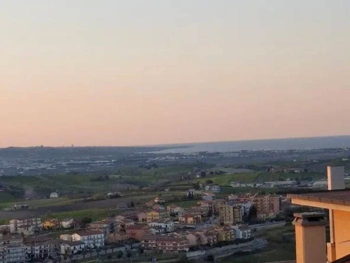 Appartamento con 6 locali in vendita in Montenero di Bisaccia