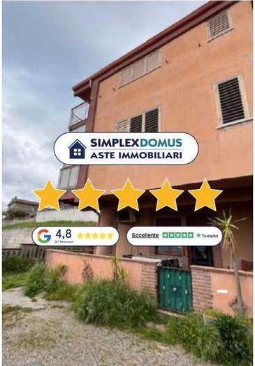 Appartamento quadrilocale in vendita in Via San Francesco di Paola, Marcellinara