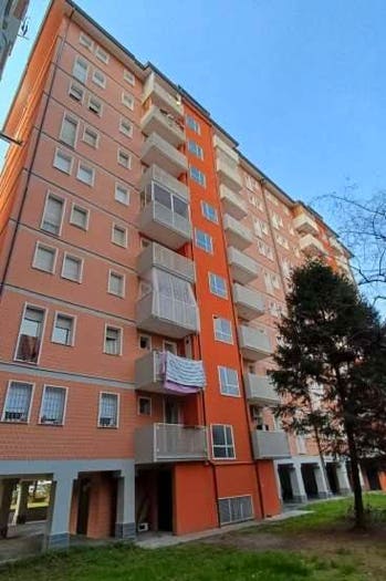 Appartamento quadrilocale in vendita in Via Camillo Giussani, Tre Castelli Faenza, Milano