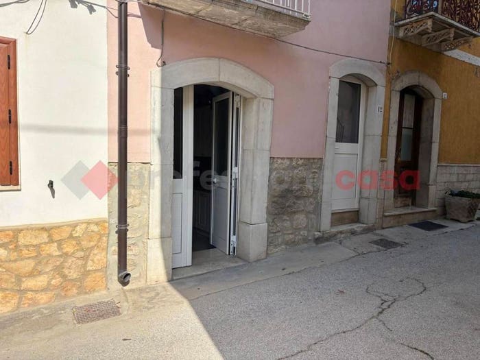Appartamento quadrilocale in vendita in Via Sant'Anna, Sant'Elia a Pianisi