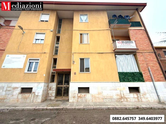 Appartamento con 5 locali in vendita in Viale Papa Giovanni XXIII, Apricena