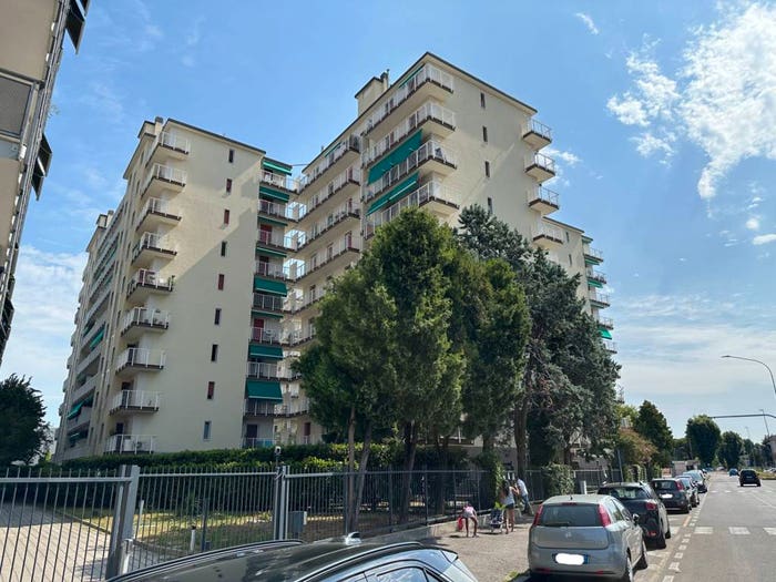 Appartamento trilocale in vendita in Via Bizet, Centro, Pioltello