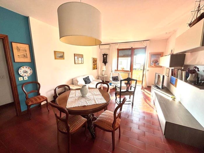 Appartamento con 5 locali in vendita in Via Cagliaritana, Marina di Pisa, Pisa