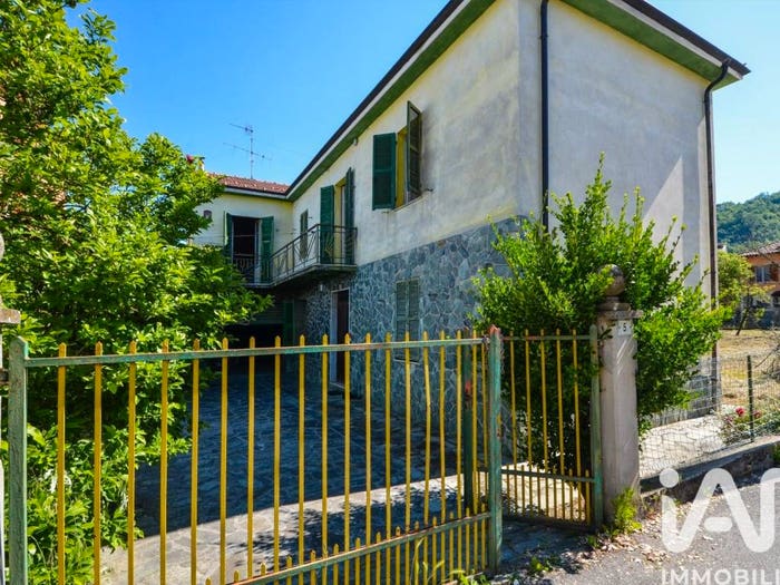 Casa con 6 locali in vendita in Via Tenente Martini, Centro, Saliceto